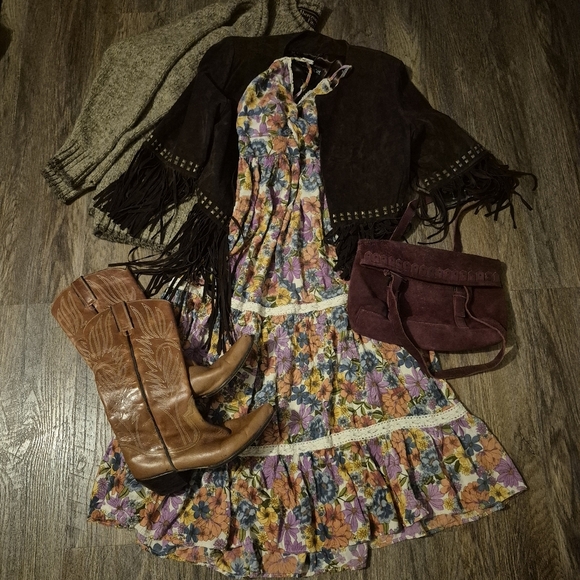 Fall Is In The Air! New Items Added Daily - Picture 6 of 9